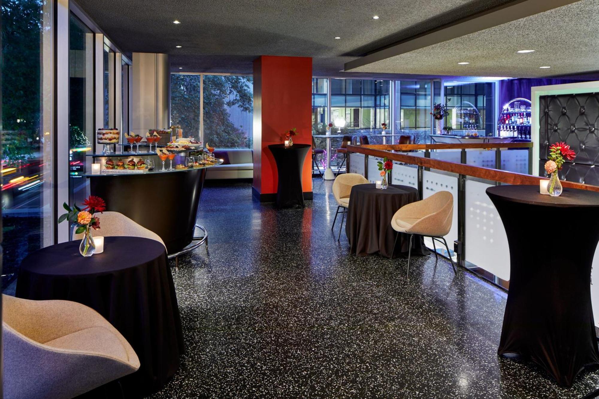 Courtyard By Marriott Center Hotel 4*